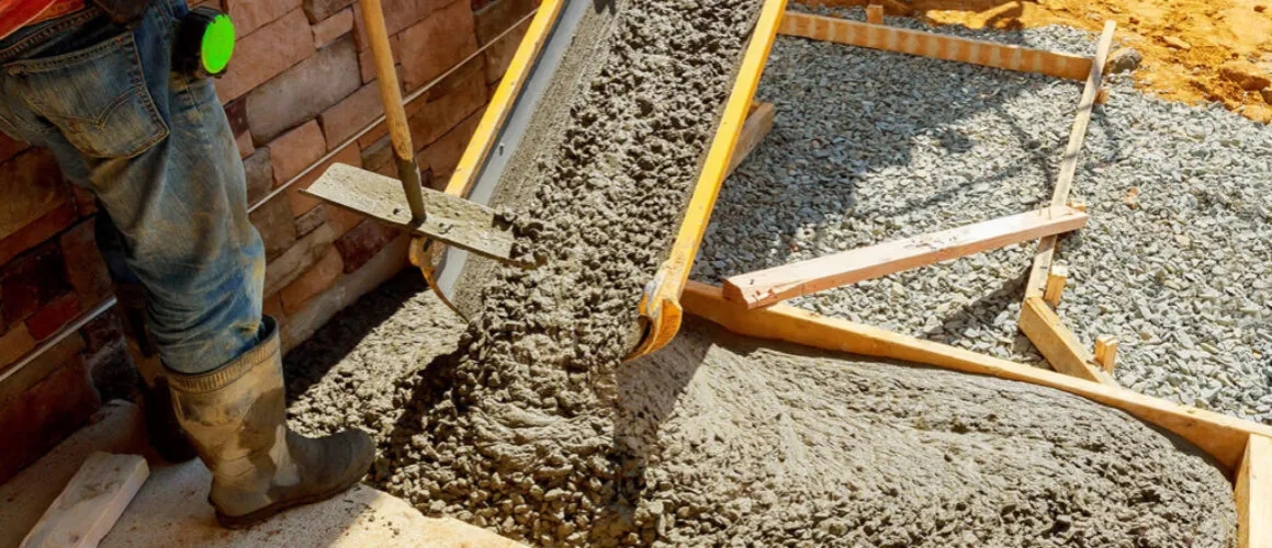 Jak zrobić suchy beton w betoniarce - idealne proporcje i proces mieszania